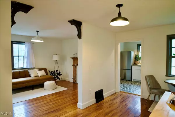 1044 Diamond ST NE, Canton, OH 44721