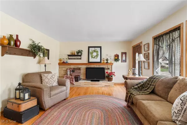 2184 Lynn DR, Akron, OH 44312