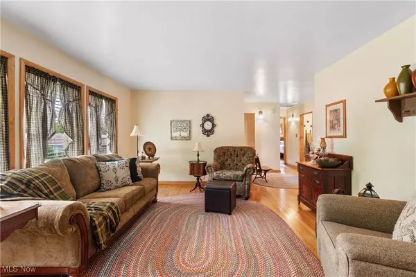 2184 Lynn DR, Akron, OH 44312