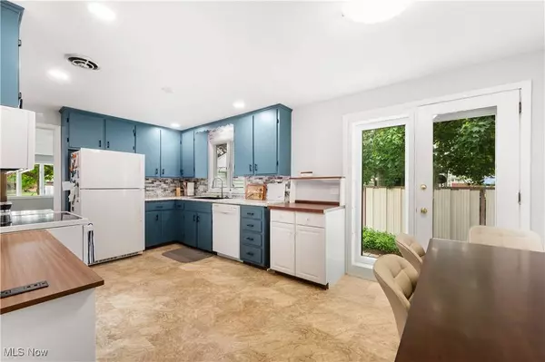 488 Willaman AVE NW, North Canton, OH 44720