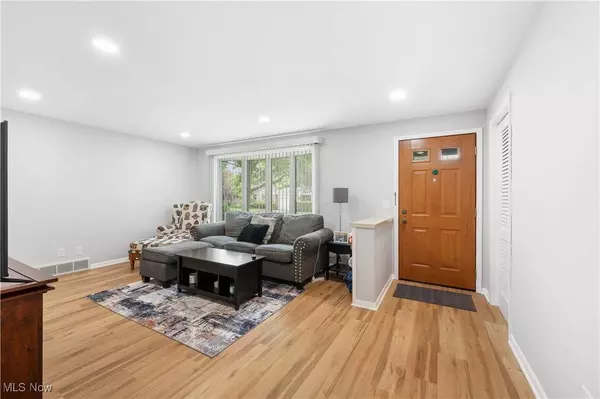 488 Willaman AVE NW, North Canton, OH 44720