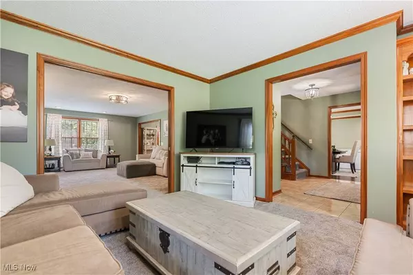 8374 Macthomas AVE NW, North Canton, OH 44720