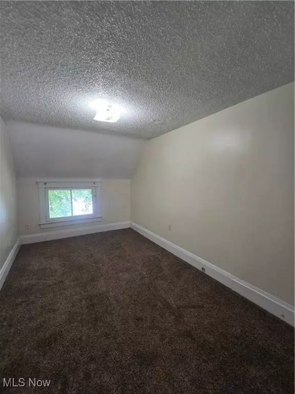 1220 Moore ST, Akron, OH 44301