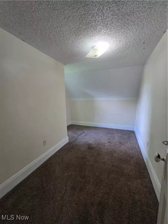 1220 Moore ST, Akron, OH 44301