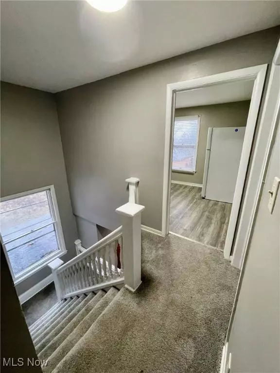 18 Oakdale AVE, Akron, OH 44302