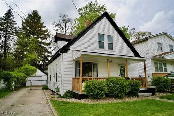 918 Pitkin AVE, Akron, OH 44310