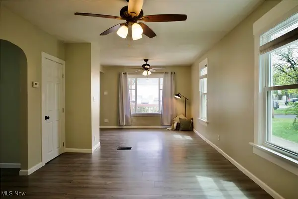 918 Pitkin AVE, Akron, OH 44310