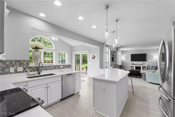 7605 Diamondback AVE NW, Canal Fulton, OH 44614