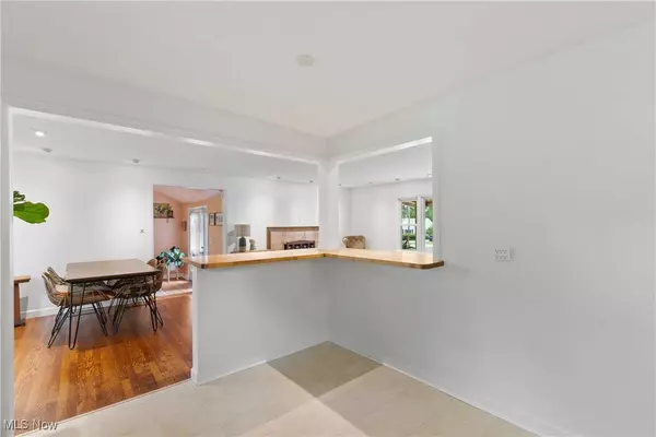 1332 Broadview AVE, Akron, OH 44321