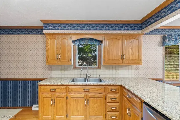 120 Vineyard WAY, Doylestown, OH 44230