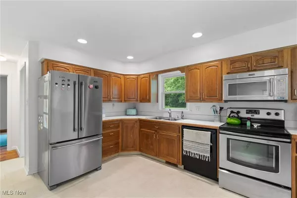 1332 Broadview AVE, Akron, OH 44321