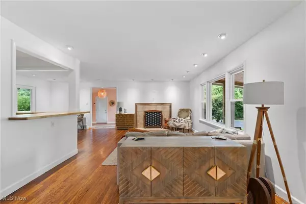 1332 Broadview AVE, Akron, OH 44321