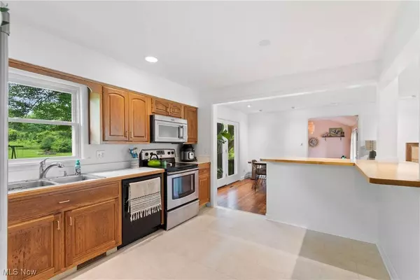 1332 Broadview AVE, Akron, OH 44321