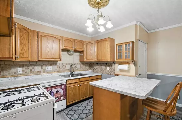 1551 Glenmount AVE, Akron, OH 44301