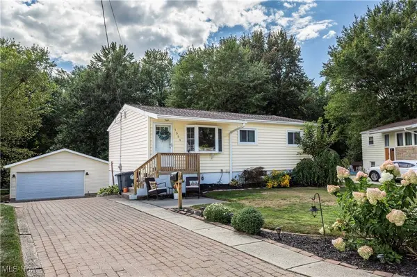 1356 Carnegie AVE, Akron, OH 44314