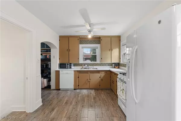 1721 13th ST, Cuyahoga Falls, OH 44223