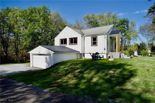 4465 Eastland AVE NE, Louisville, OH 44641