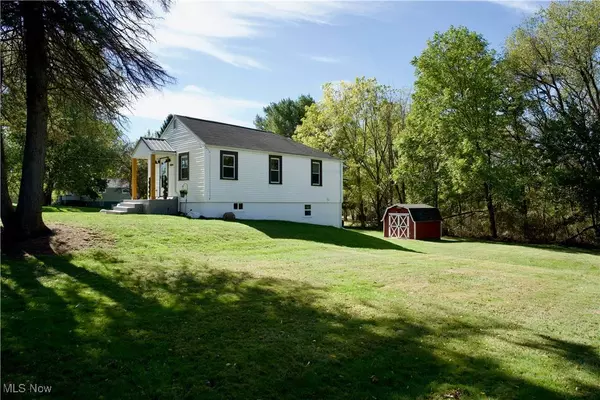 4465 Eastland AVE NE, Louisville, OH 44641