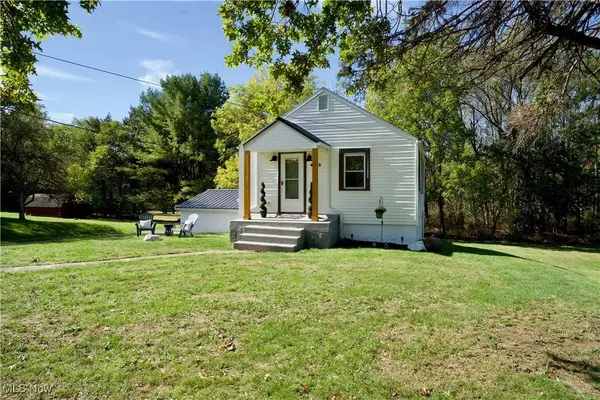 4465 Eastland AVE NE, Louisville, OH 44641