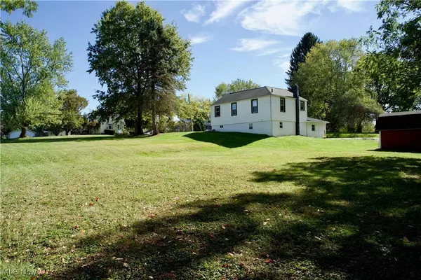 4465 Eastland AVE NE, Louisville, OH 44641