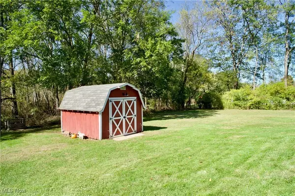 4465 Eastland AVE NE, Louisville, OH 44641