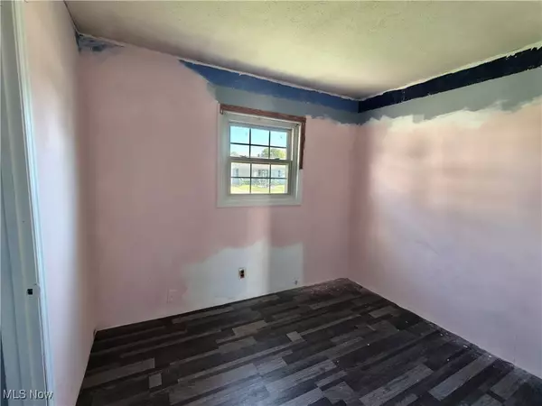 2215 Willowrow AVE NE, Canton, OH 44705