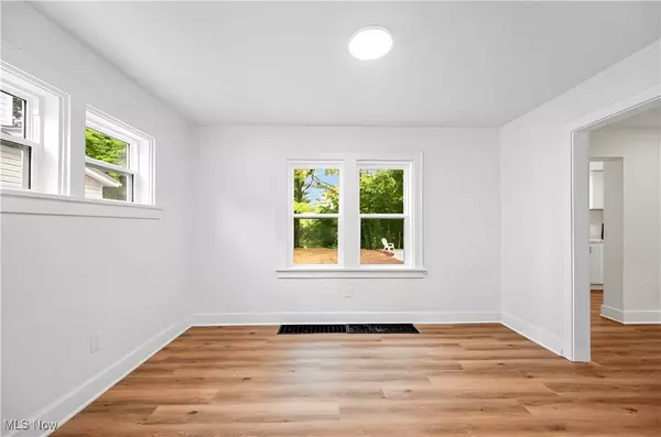 427 Kathleen ST, Akron, OH 44303