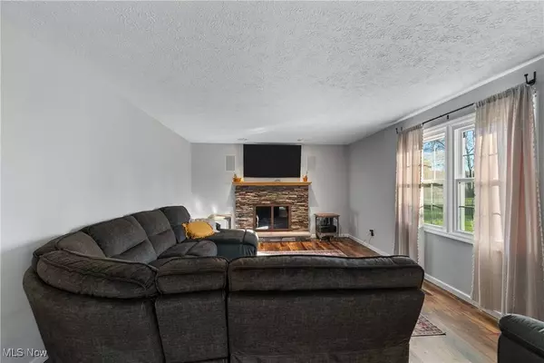 5440 Vermouth ST NW, North Canton, OH 44720