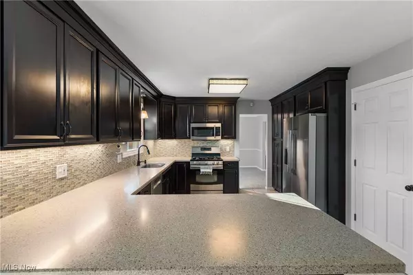 5440 Vermouth ST NW, North Canton, OH 44720