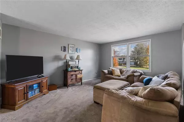 6270 Pinto DR, Clinton, OH 44216