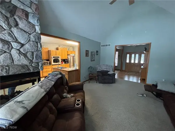 3115 Lovers LN, Ravenna, OH 44266