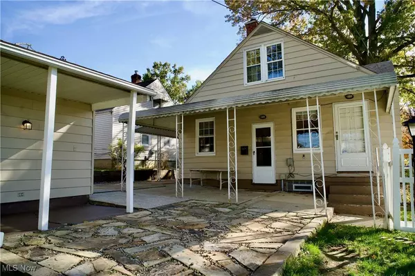 1595 Evergreen AVE, Akron, OH 44301