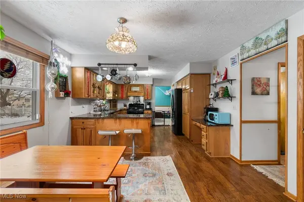 2586 Taylor ST, Wooster, OH 44691