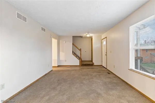 103 W Crosier ST, Akron, OH 44311