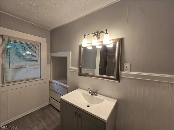 1412 Woodland AVE NW, Canton, OH 44703