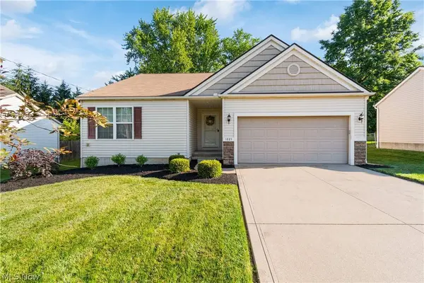 1885 Faye RD, Akron, OH 44306