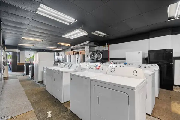 1305 Brown ST, Akron, OH 44301