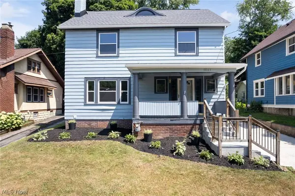1061 Emma AVE, Akron, OH 44302
