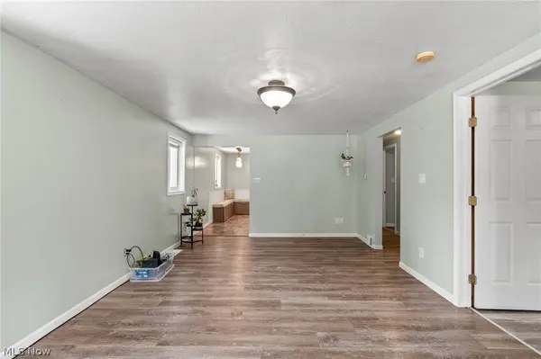 2607 Berry RD, Akron, OH 44320