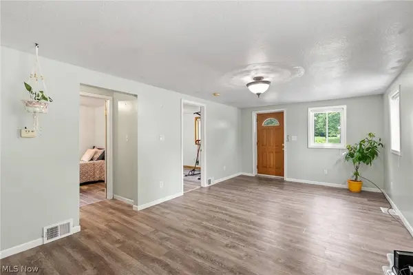 2607 Berry RD, Akron, OH 44320