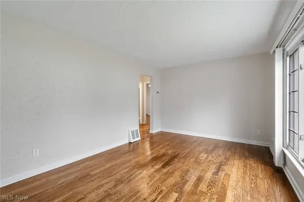 1335 Greenwood AVE, Akron, OH 44320