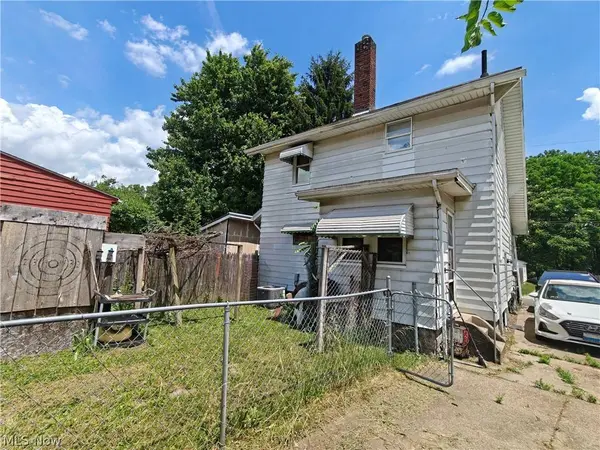 1135 Oak AVE NW, Canton, OH 44708