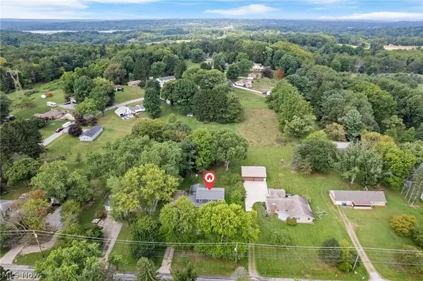 4618 S Arlington RD, Green, OH 44685