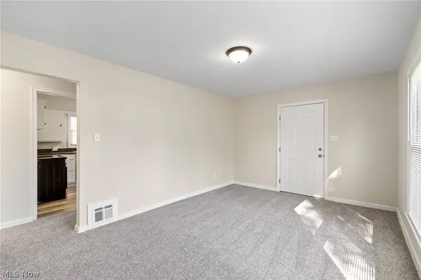 1332 Greenwood AVE, Akron, OH 44320