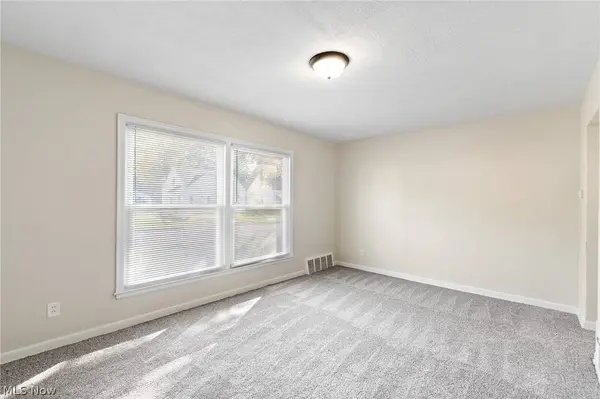 1332 Greenwood AVE, Akron, OH 44320