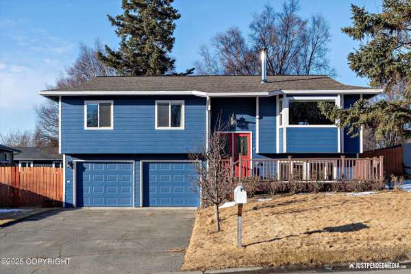 3410 Perenosa Bay DR, Anchorage, AK 99515