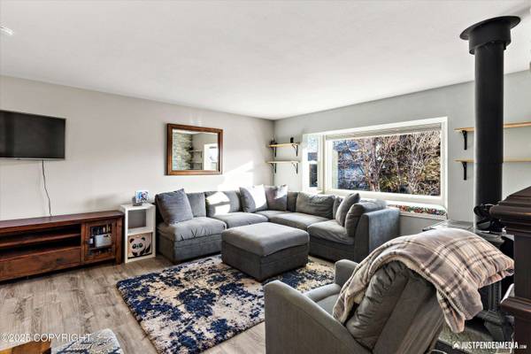 3410 Perenosa Bay DR, Anchorage, AK 99515