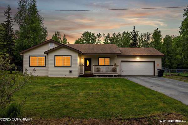 4470 E Birchwood DR, Wasilla, AK 99654