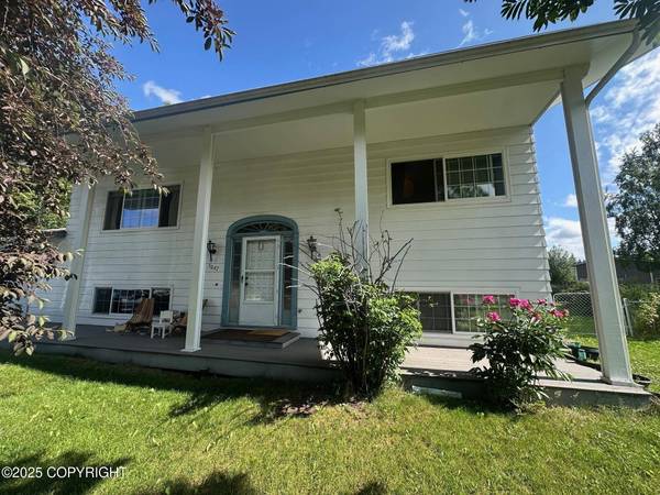 5047 Mills DR, Anchorage, AK 99508