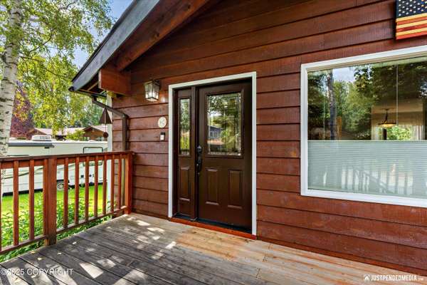 13620 Windward CIR, Anchorage, AK 99516